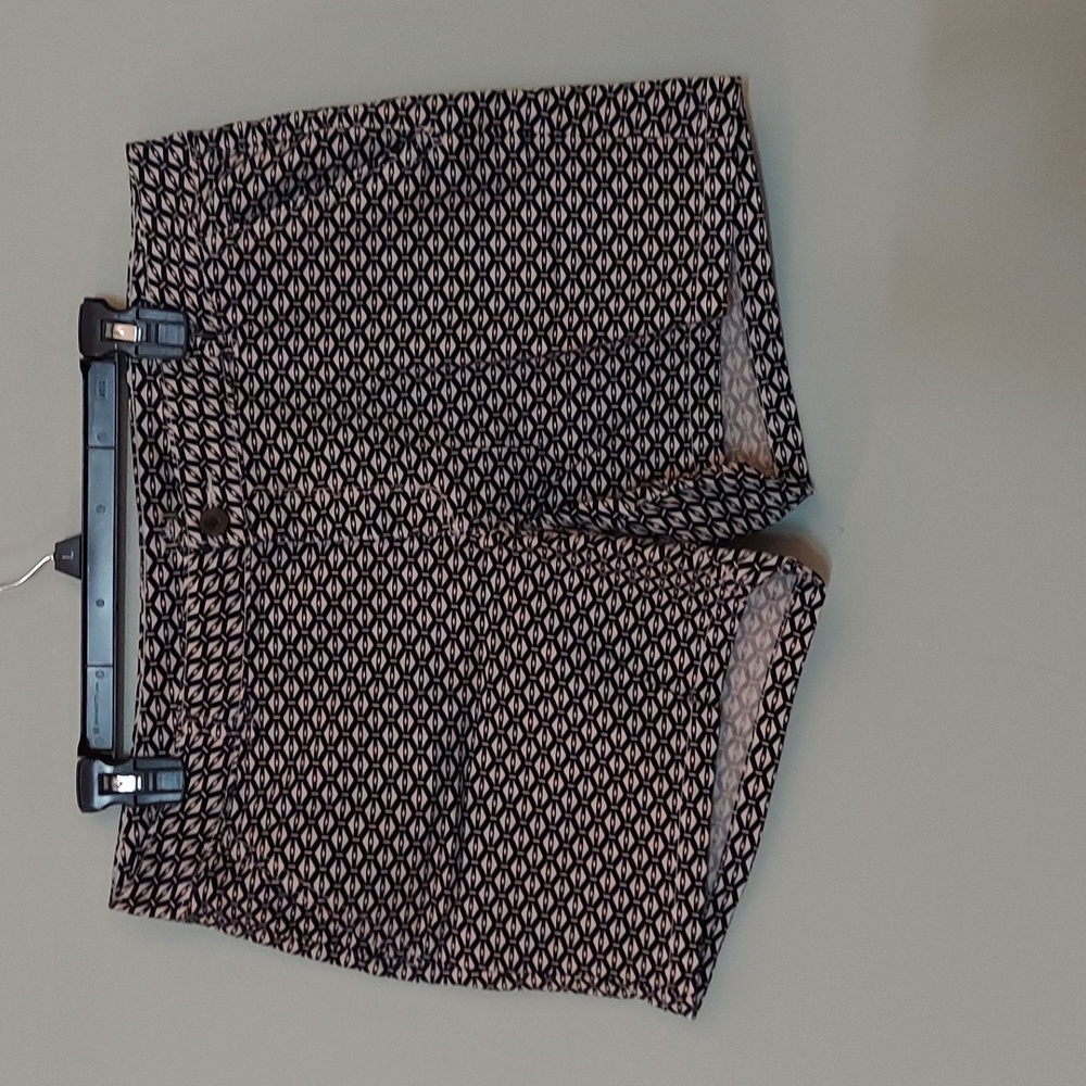 Size 16 shorts with black and white pattern